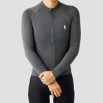 Women's Merino Grid Thermal Jersey in Charcoal, gridded merino thermal jersey with three rear pockets
